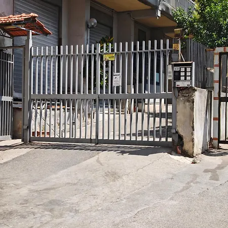 Capodichino Bed & Breakfast *